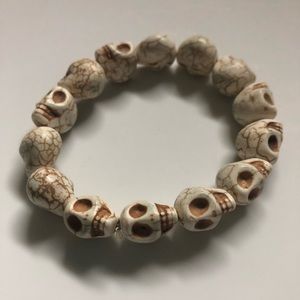Brandy Melville Scull Bracelet - Cream